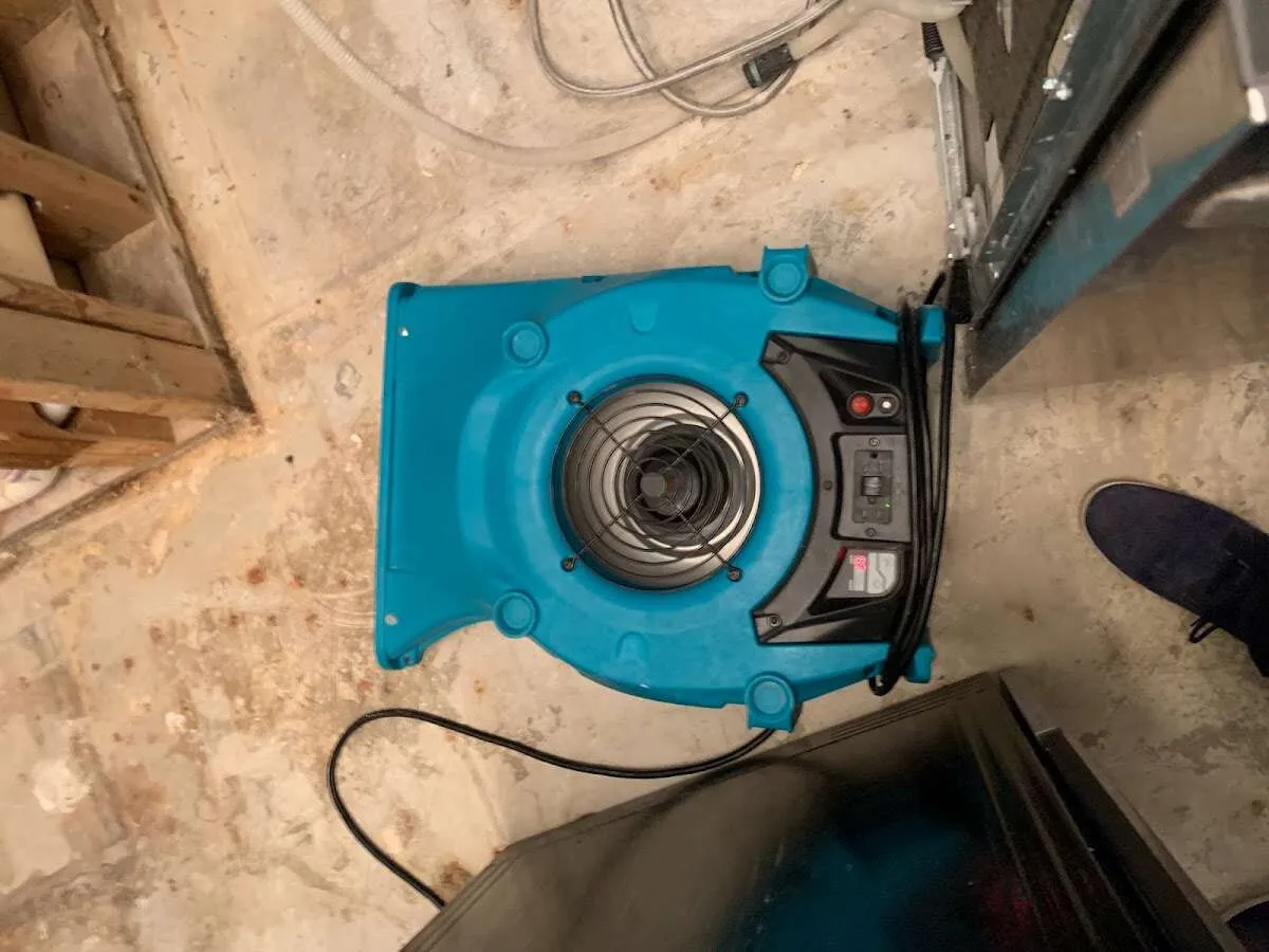 Air mover drying equipment for Mold Remediation & Removal in South Brunswick